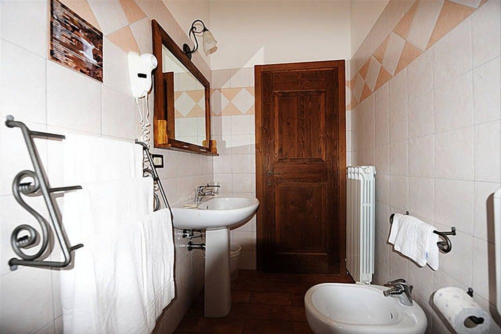 Agriturismo La Ferraia Pianello  Экстерьер фото